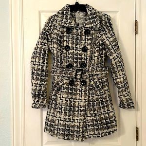 Wet Seal jacket black and white size med